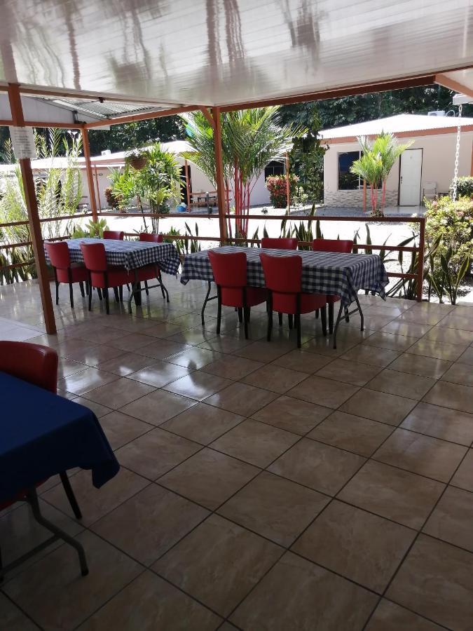 Puerto Vargas Lodge Кахуита Екстериор снимка