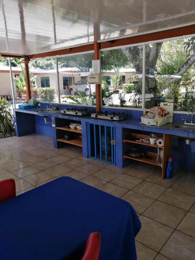 Puerto Vargas Lodge Кахуита Екстериор снимка
