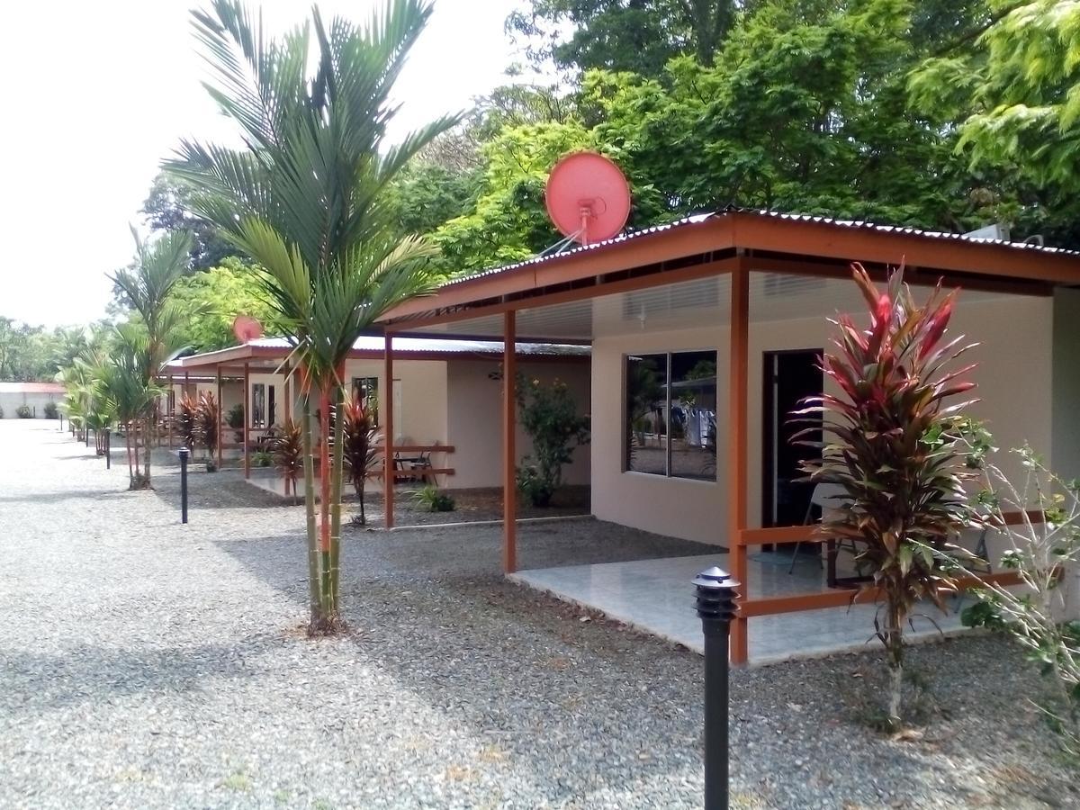 Puerto Vargas Lodge Кахуита Екстериор снимка