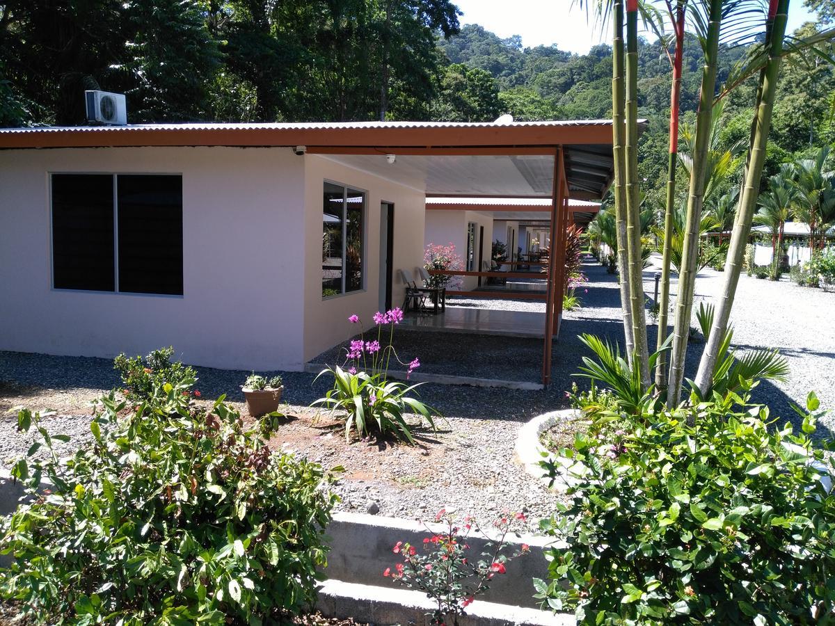 Puerto Vargas Lodge Кахуита Екстериор снимка